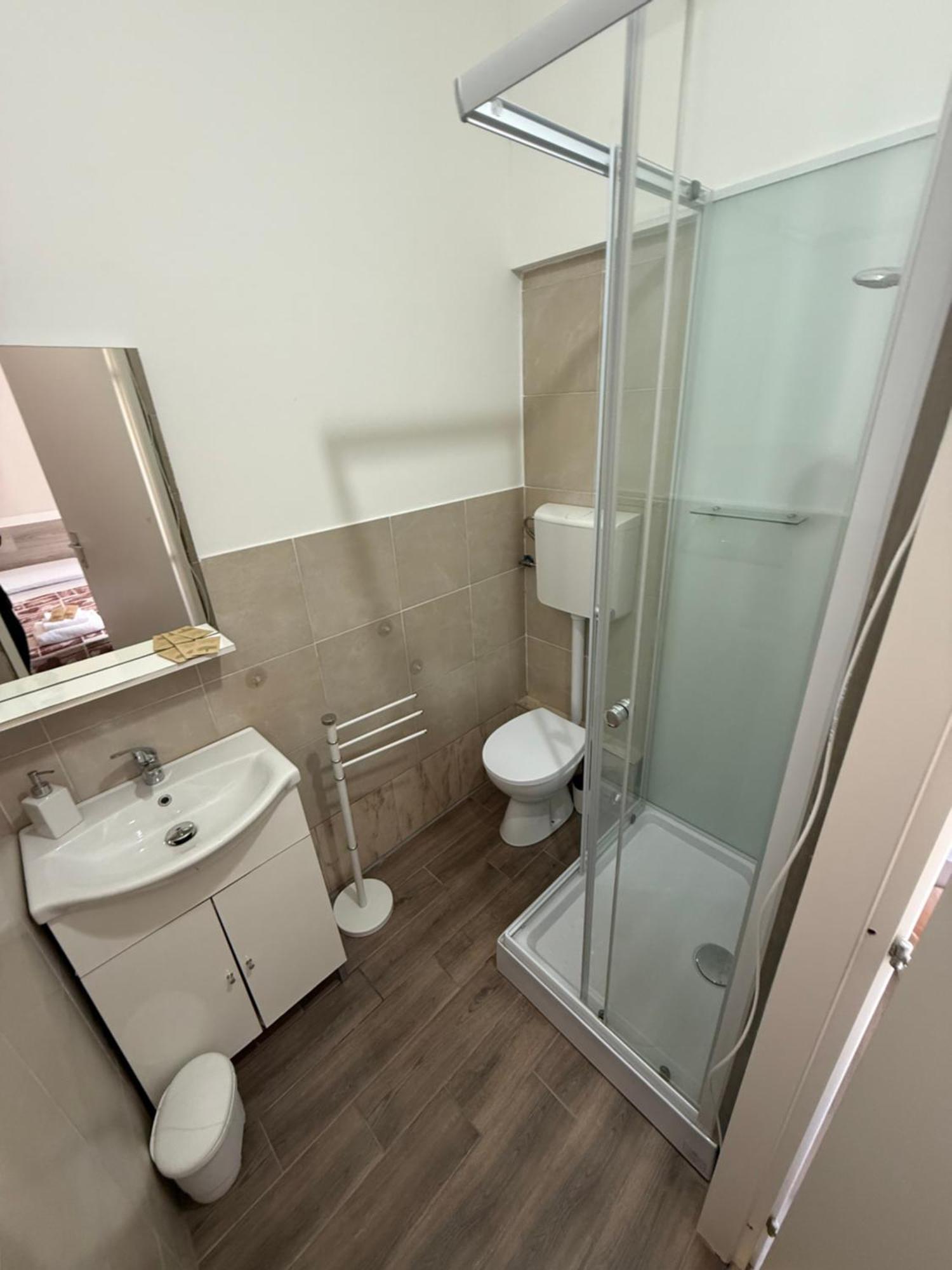 Easyrooms One