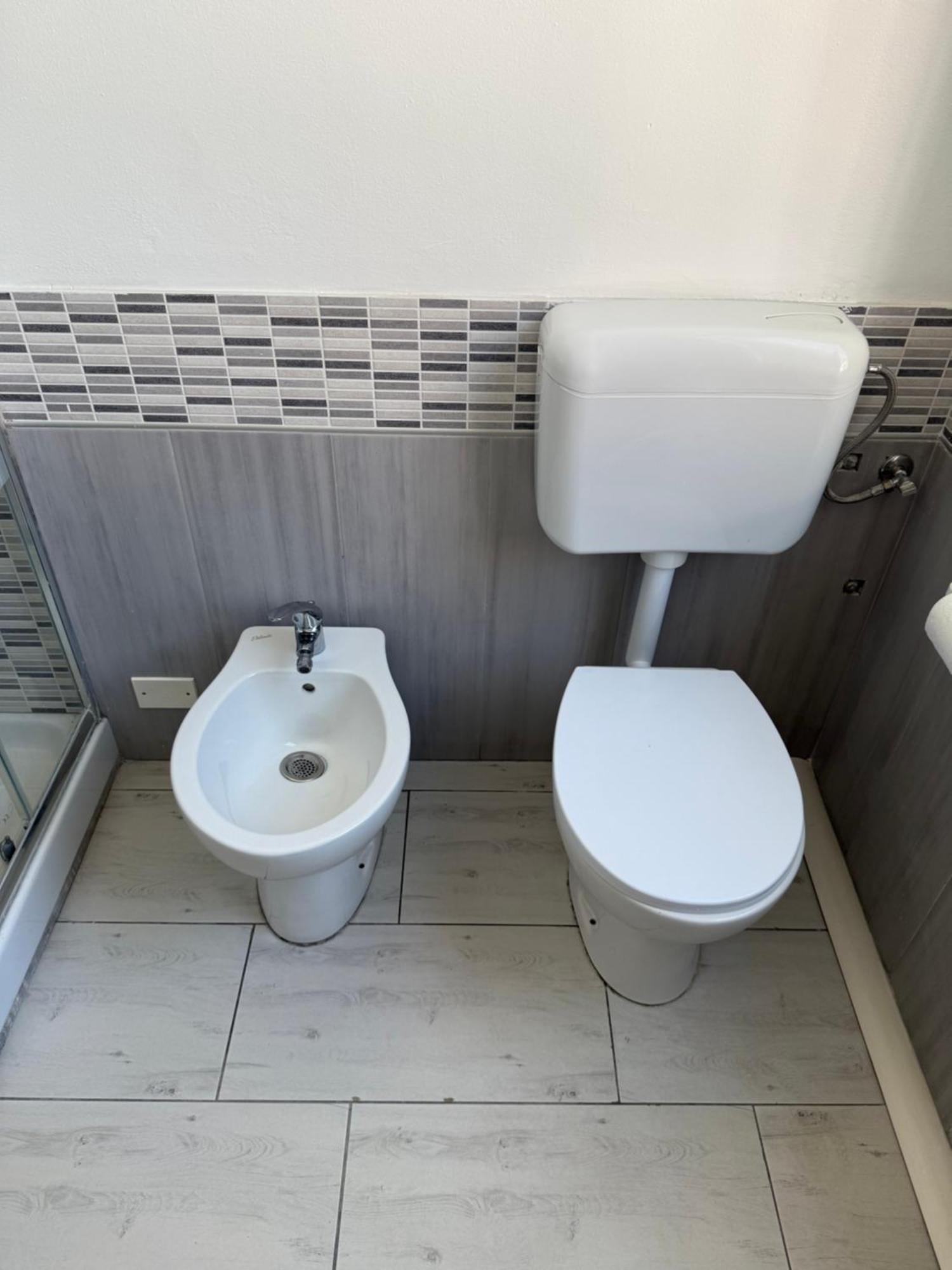 Easyrooms One * Parma