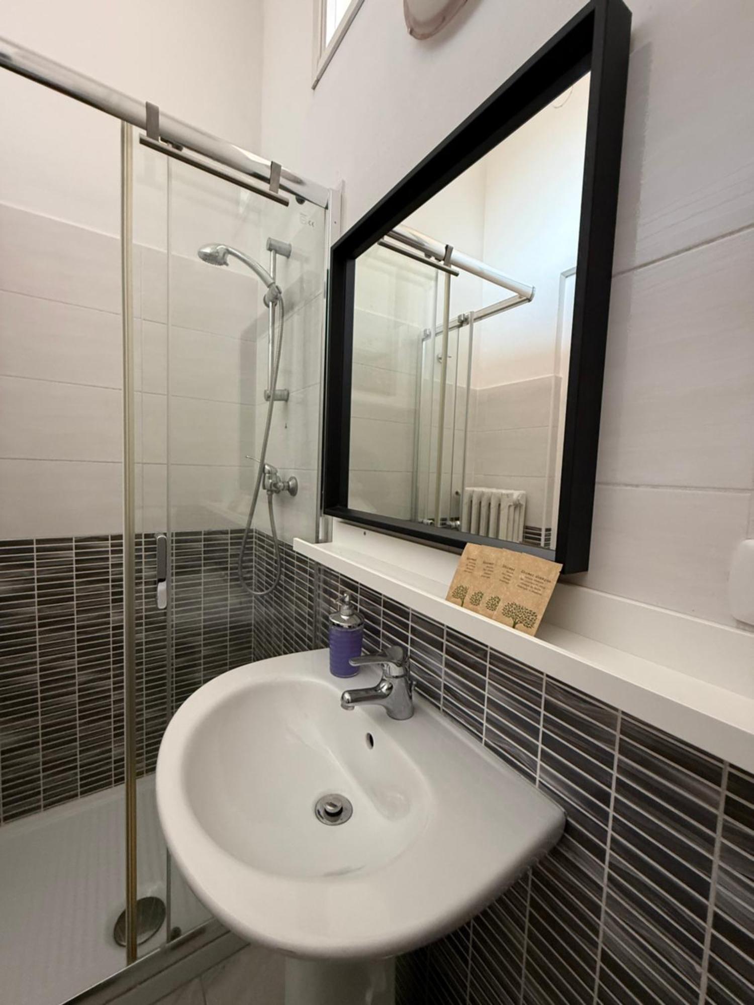 Easyrooms One * Parme